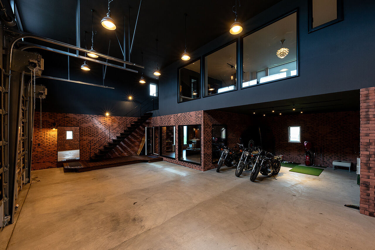 住まいるLABO 【5000万円｜ガレージハウス】「ガレージに住みたい！」オーナーの夢を忠実に再現した、愛車と共生できる家の建築実例画像9