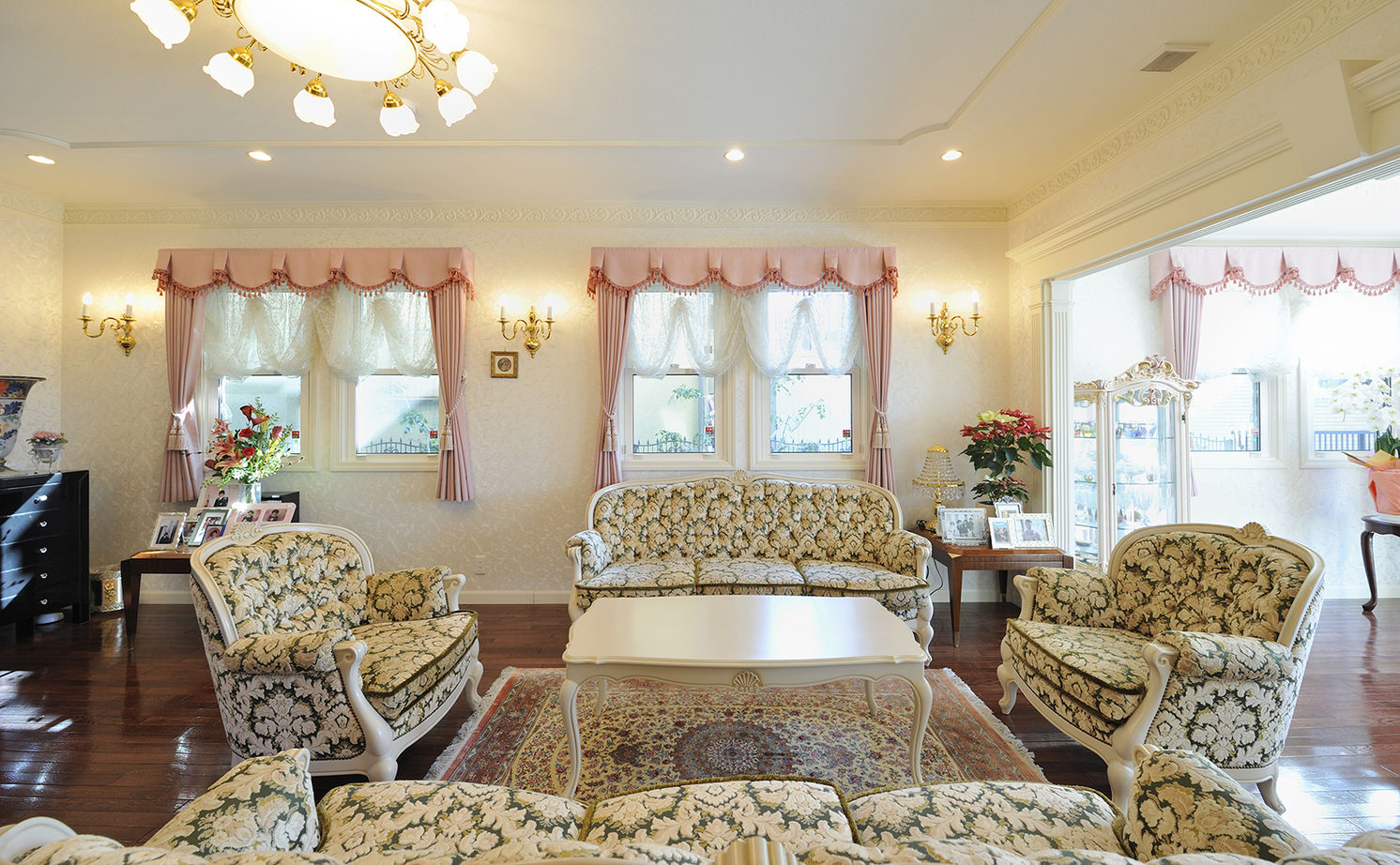 Suumo ロココ調の家具が映える優美な邸宅 年中快適な室内に上質の時が流れる 三井ホーム の建築実例詳細 注文住宅