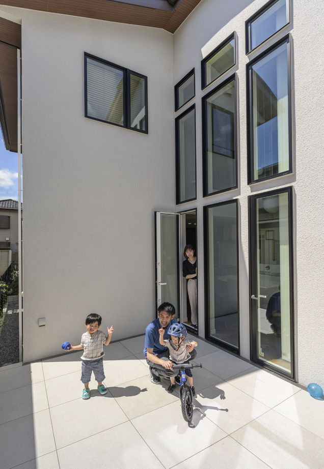 三井ホーム 【４LDK/間取り図有/30坪台】美術館のようにスタイリッシュで、大きな吹き抜けのある家の建築実例画像5