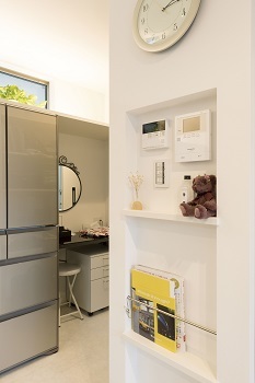 デザオ建設 【京都｜2000万円台｜狭小地｜車2台｜間取り】視線を遮る工夫が随所に。の建築実例画像6