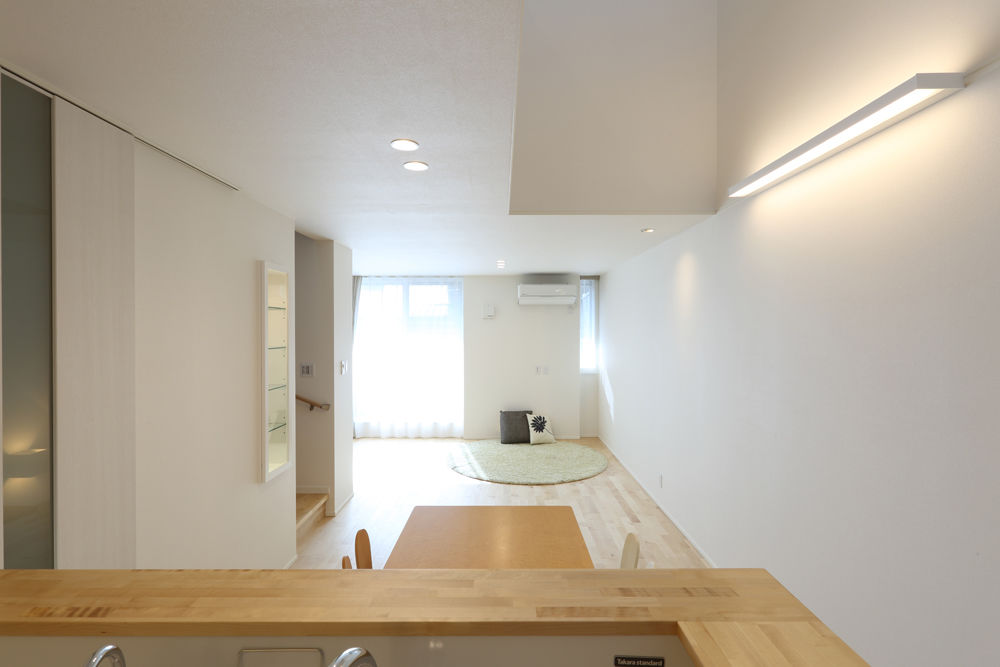 デザオ建設 【京都｜3000万円台｜30坪台｜狭小3階】敷地約21坪、間口約4mで光と風を愉しむ暮らしを実現した設計力の建築実例画像2