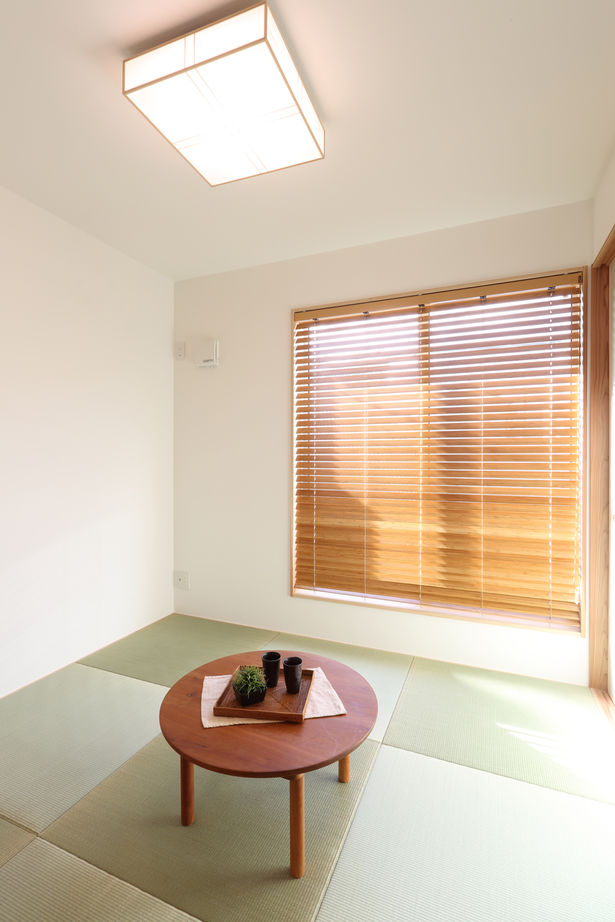 デザオ建設 【京都｜2000万円台｜約30坪｜狭小3階】目線と風が通るリビング。18坪の敷地でも開放感の中で明るく暮らすの建築実例画像5