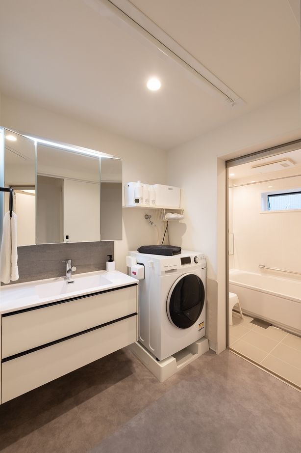 デザオ建設 【京都｜狭小｜30坪台｜2000万円台｜間取り図有】窓際ステップをベンチや引き出し収納として活用の建築実例画像7