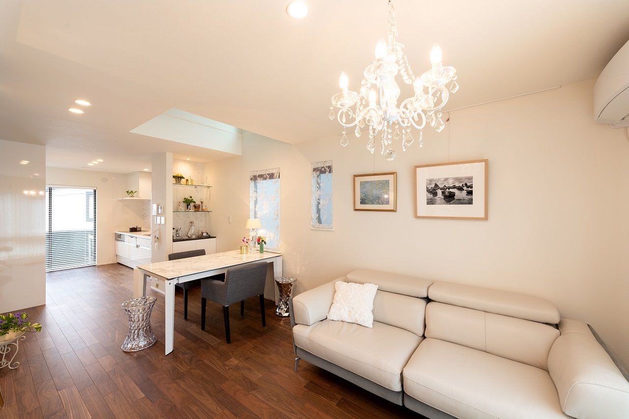 デザオ建設 【京都｜狭小｜30坪台｜2000万円台｜間取り】外観シック、室内イタリアンモダン。エリア限定で土地から計画の建築実例画像5