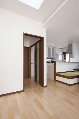 和奏建設〔わかなけんせつ〕 広々リビングにこだわりを。 断熱性能に優れた平屋の建築実例画像8