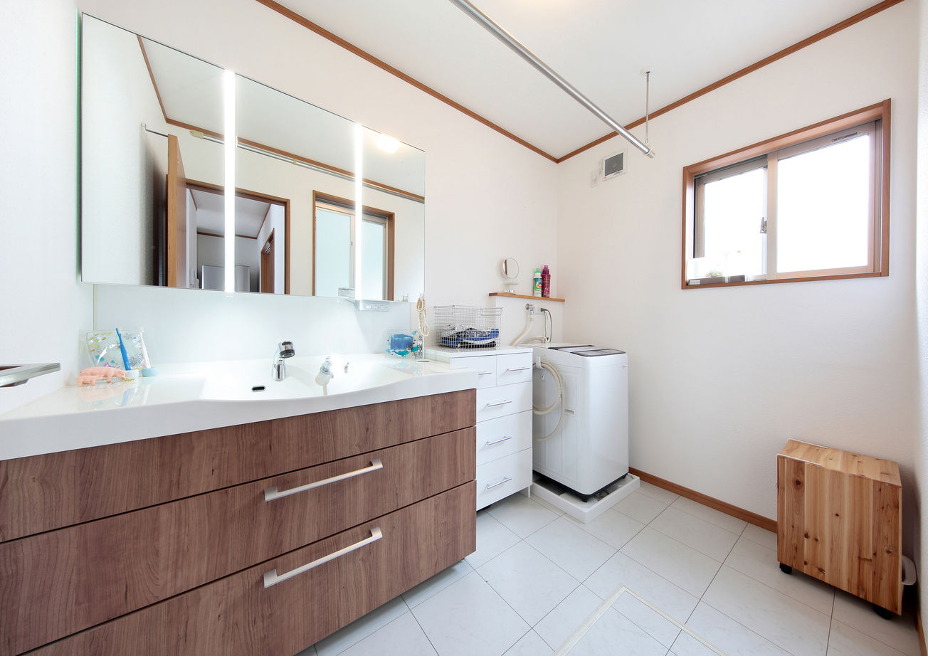 和奏建設〔わかなけんせつ〕 「階段のない暮らしで楽ですね」開放的な勾配天井の住みよい平屋の建築実例画像4