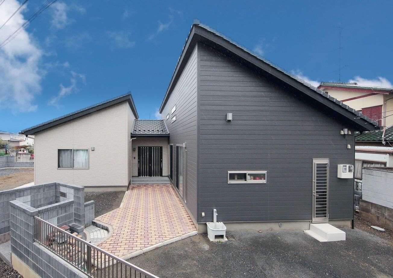 和奏建設〔わかなけんせつ〕 「階段のない暮らしで楽ですね」開放的な勾配天井の住みよい平屋の建築実例画像7