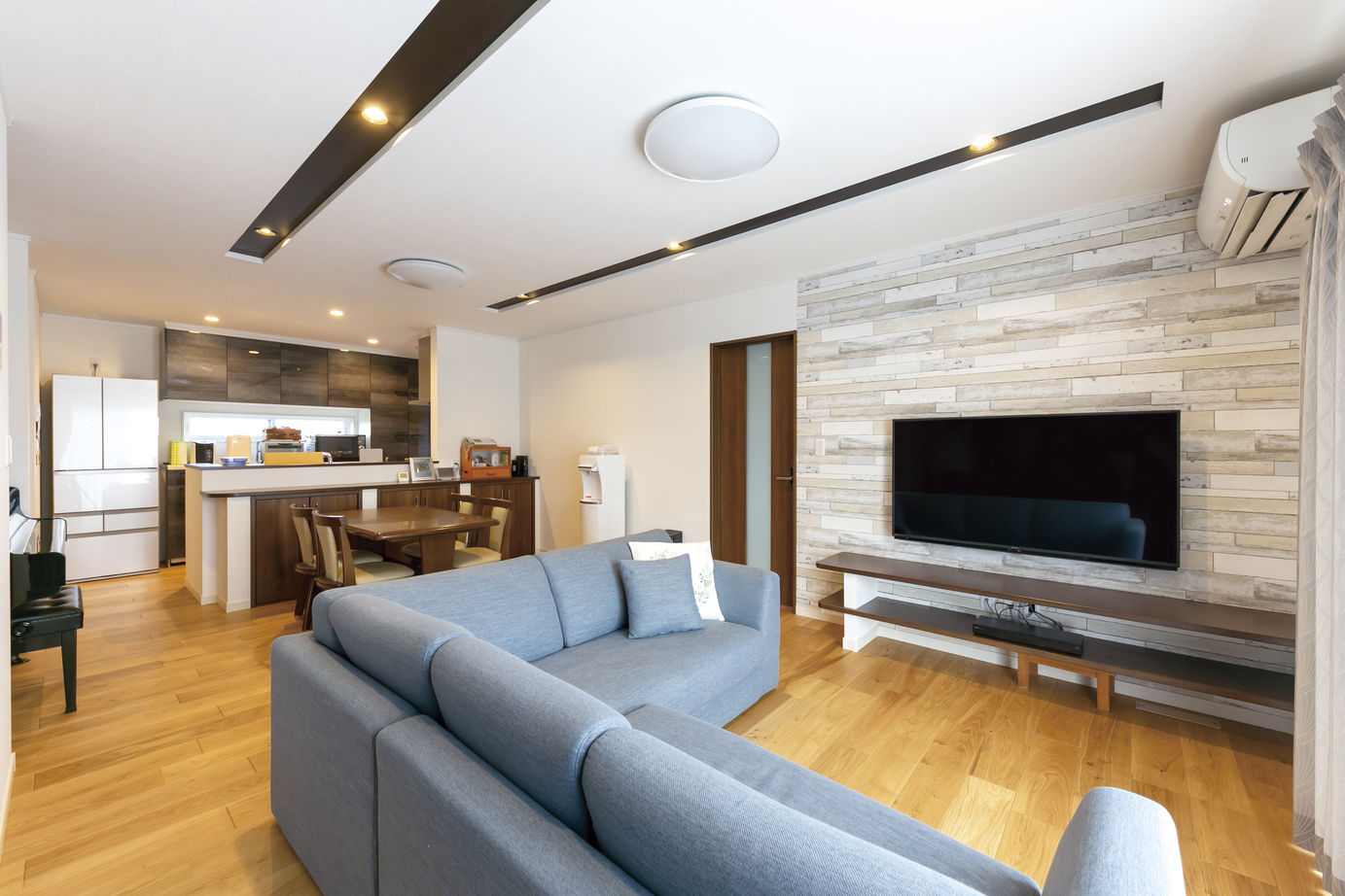 和奏建設〔わかなけんせつ〕 冷暖房1台で快適な外張り断熱。要望が詰まった平屋ベースの家の建築実例画像2