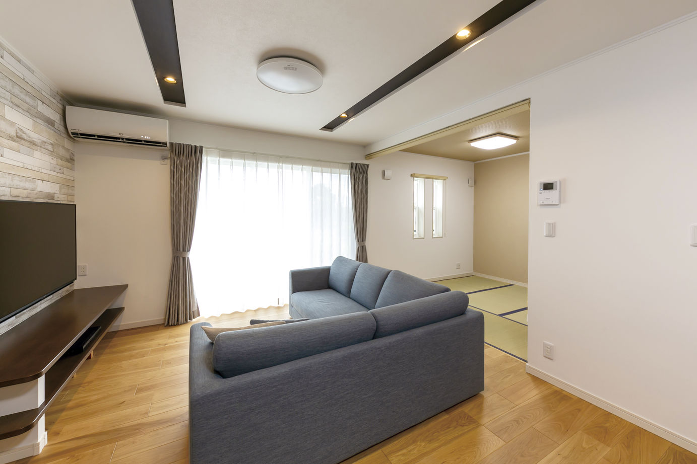 和奏建設〔わかなけんせつ〕 冷暖房1台で快適な外張り断熱。要望が詰まった平屋ベースの家の建築実例画像3