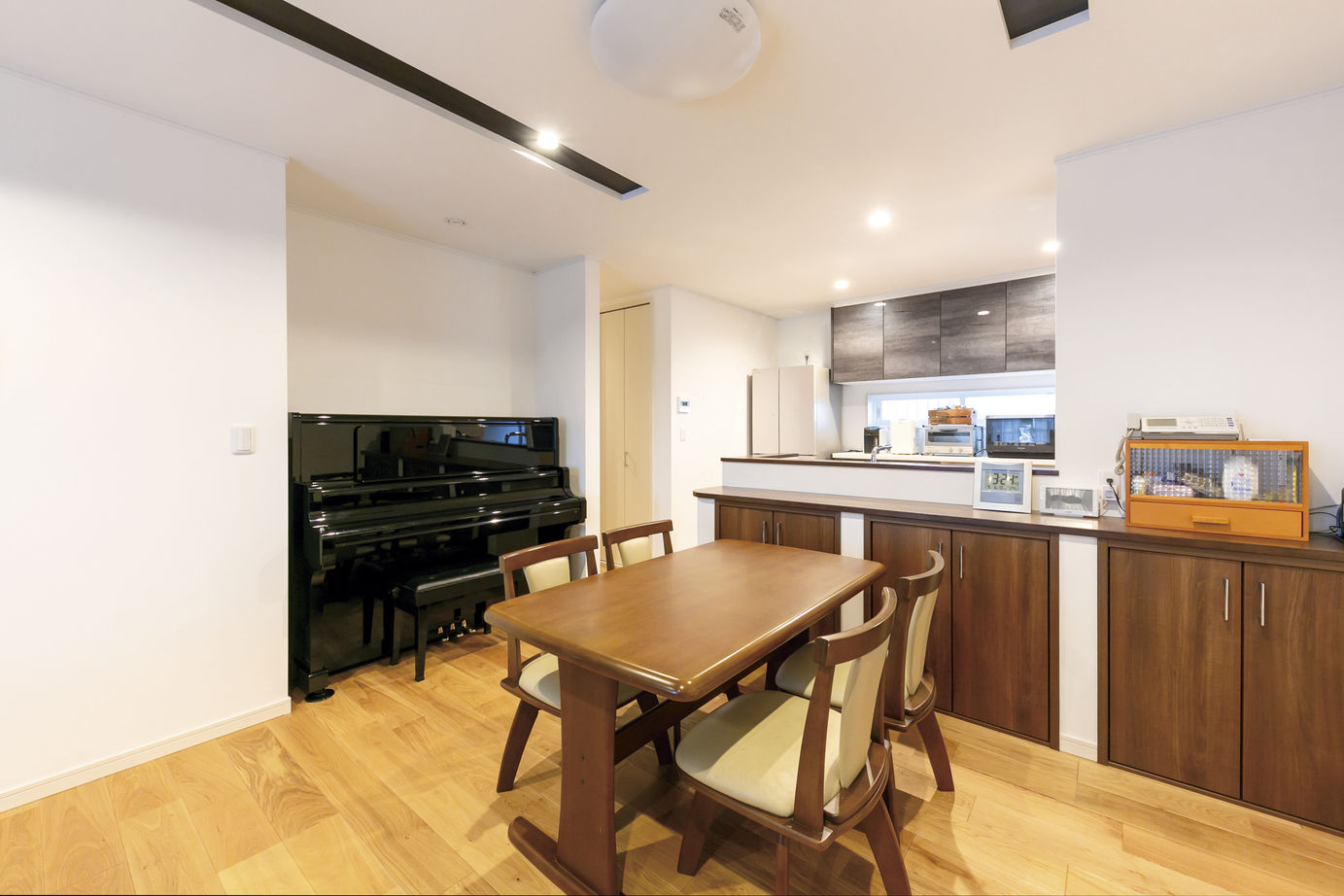 和奏建設〔わかなけんせつ〕 冷暖房1台で快適な外張り断熱。要望が詰まった平屋ベースの家の建築実例画像4