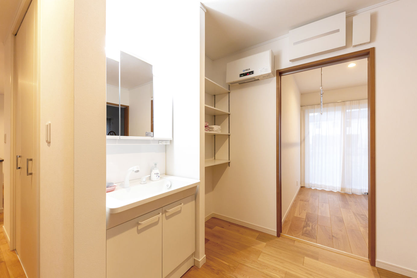 和奏建設〔わかなけんせつ〕 冷暖房1台で快適な外張り断熱。要望が詰まった平屋ベースの家の建築実例画像5