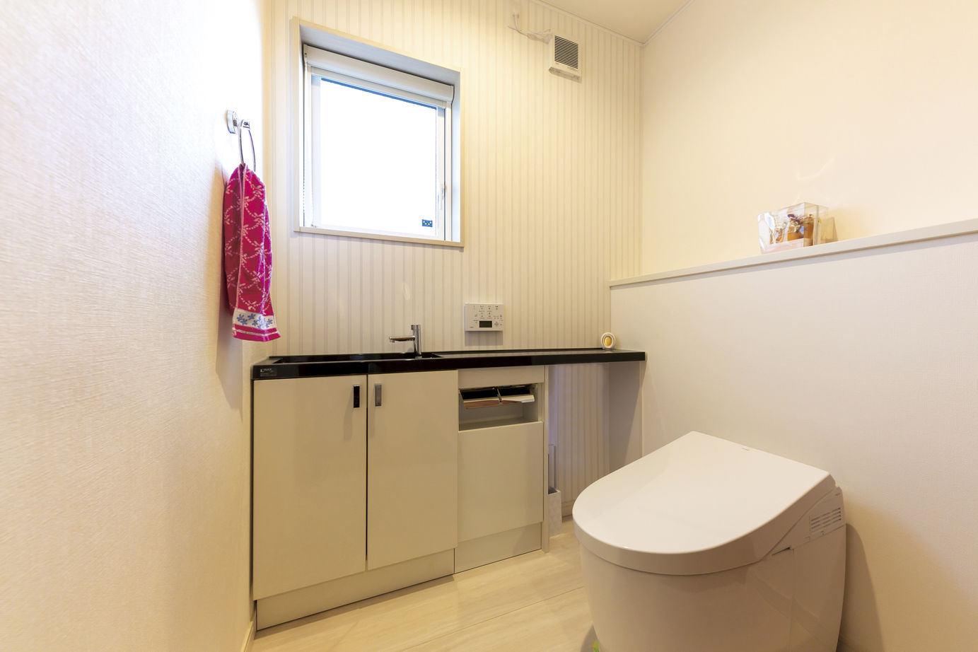 和奏建設〔わかなけんせつ〕 冷暖房1台で快適な外張り断熱。要望が詰まった平屋ベースの家の建築実例画像6