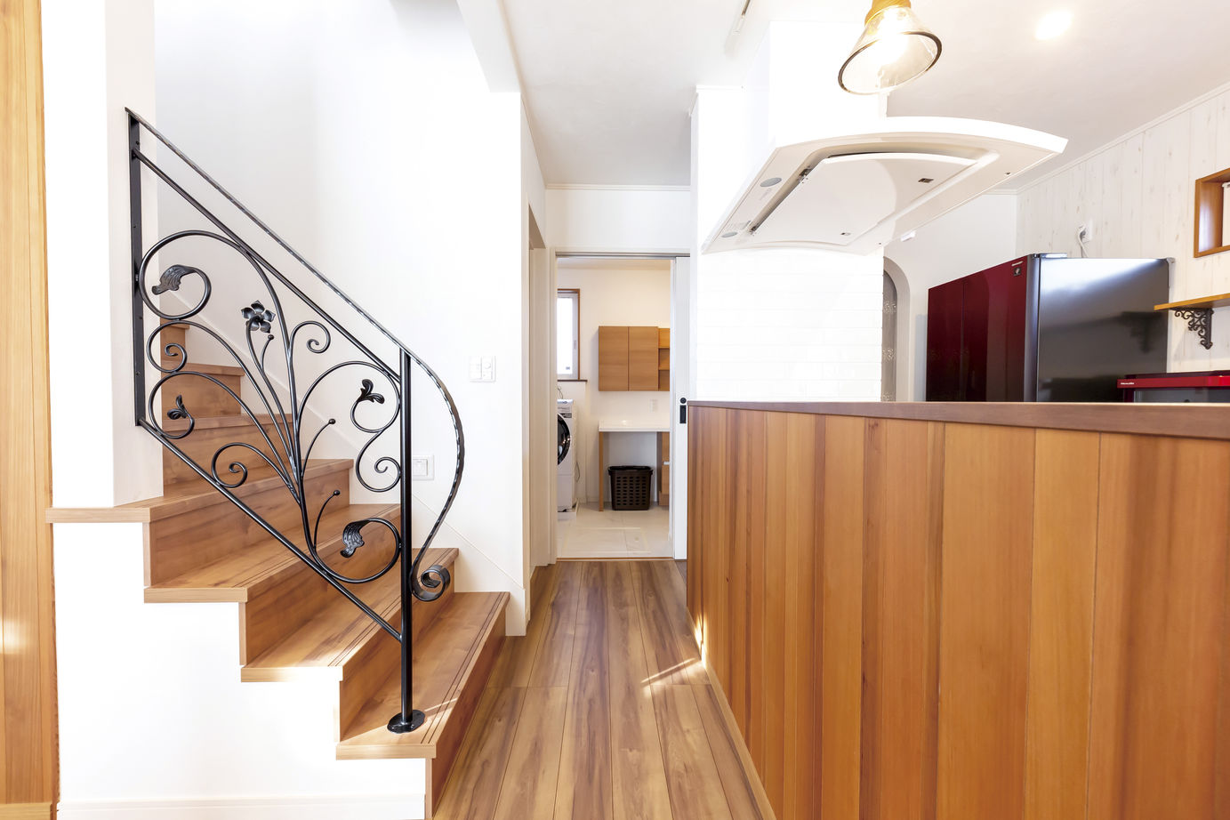 和奏建設〔わかなけんせつ〕 南仏テイストの可愛らしいデザインと快適な外張り断熱の家の建築実例画像7