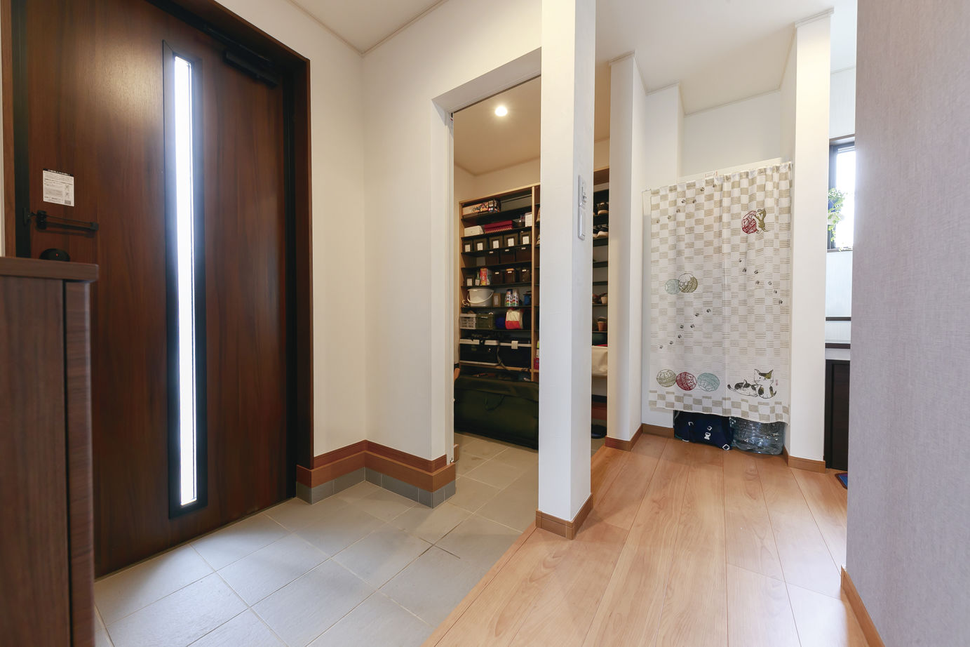 和奏建設〔わかなけんせつ〕 吹き抜けの開放感がお気に入り！猫と暮らす1年中快適な家の建築実例画像8