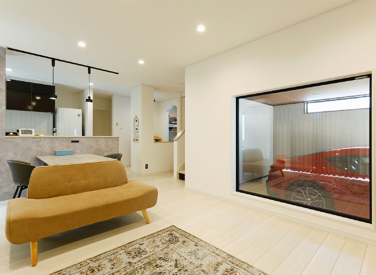 和奏建設〔わかなけんせつ〕 家事ラク&高性能で年中快適。愛車を眺めて寛げる家 / インナーガレージの建築実例画像2