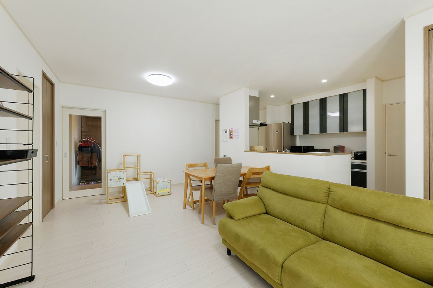 和奏建設〔わかなけんせつ〕  エアコンの効きの良さに「感動！」コスパにも大満足の家事ラクな平屋の建築実例画像2