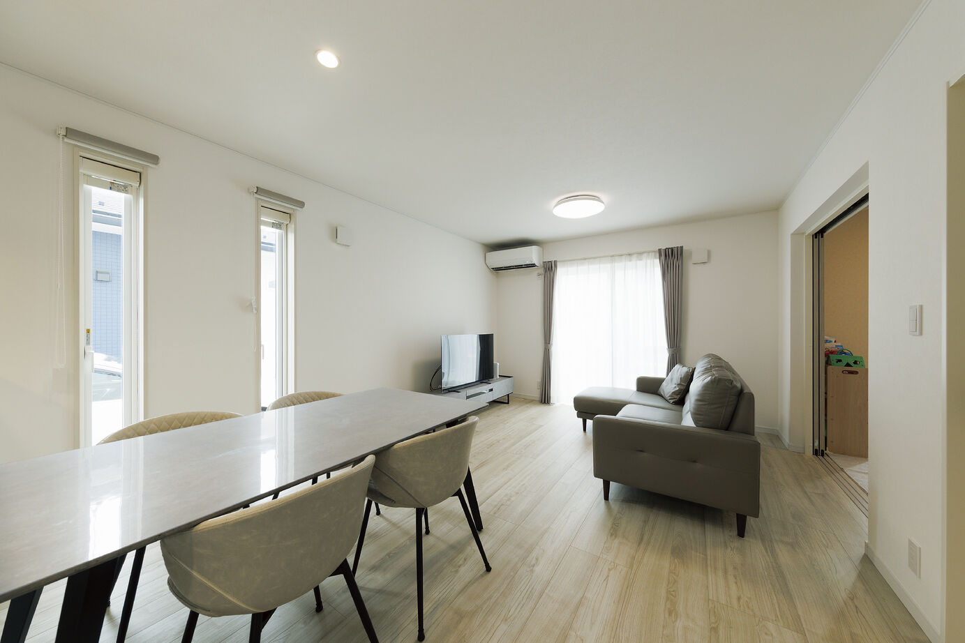 和奏建設〔わかなけんせつ〕 外張り断熱や耐震性、構造に信頼　希望通りの間取り提案にも大満足！の建築実例画像3