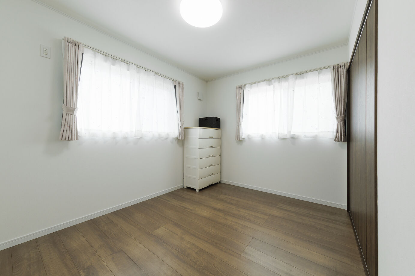 和奏建設〔わかなけんせつ〕 外張り断熱や耐震性、構造に信頼　希望通りの間取り提案にも大満足！の建築実例画像9