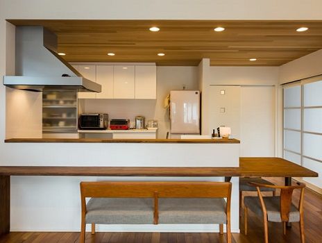 ファーストステージ　一級建築士事務所 【3000万円以下/平屋/デッキ/ヤシの木】士とつくる。リゾートライクな奥行きある平屋の建築実例画像3