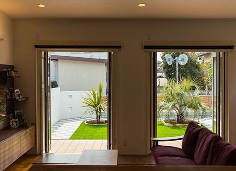 ファーストステージ　一級建築士事務所 【3000万円以下/平屋/デッキ/ヤシの木】士とつくる。リゾートライクな奥行きある平屋の建築実例画像5