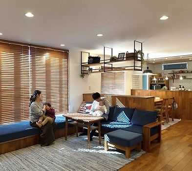 ファーストステージ　一級建築士事務所 【2500万円以下/リゾート＆アメリカン/設計士】黒のガルバリウムと木目がデザイン美の建築実例画像2