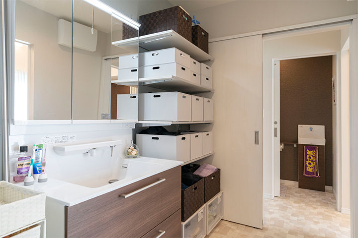 ファーストステージ　一級建築士事務所 【1700万円台/平屋/シアタールーム/バリアフリー】黒ガルバのシャープな外観の建築実例画像3