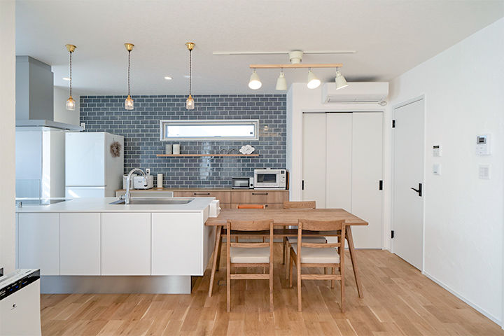 ファーストステージ　一級建築士事務所 【1800万円台/主役はアイランドキッチン/猫と暮らす】漆喰の壁に囲まれた快適LDKの家の建築実例画像7