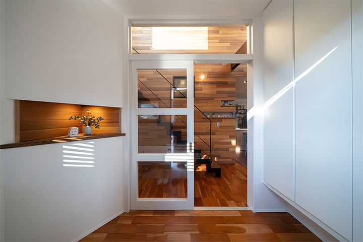 ファーストステージ　一級建築士事務所 【2500万以下/設計士と直接会話/理想を叶える/かっこいい】無垢材の表情を活かした家の建築実例画像3