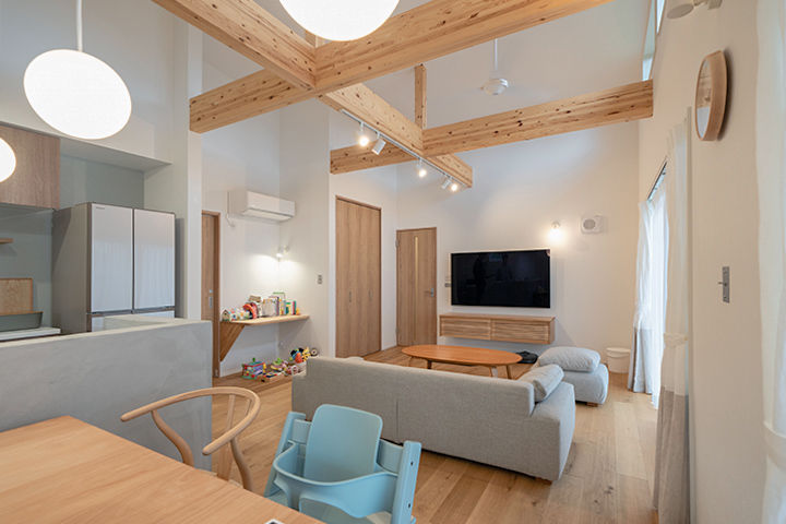 ファーストステージ　一級建築士事務所 【1900万台/平屋/セパレート間取り/経年変化の美】外観を美しく保てる天井の高い平屋の建築実例画像7