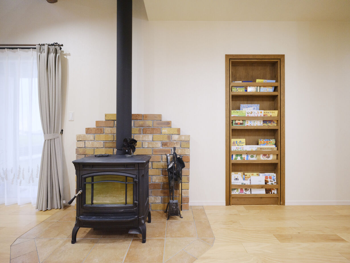 雑貨が似合う家ビスコッティハウス 【３LDK/35坪】隠し扉のある遊び心溢れる薪ストーブの家の建築実例画像4