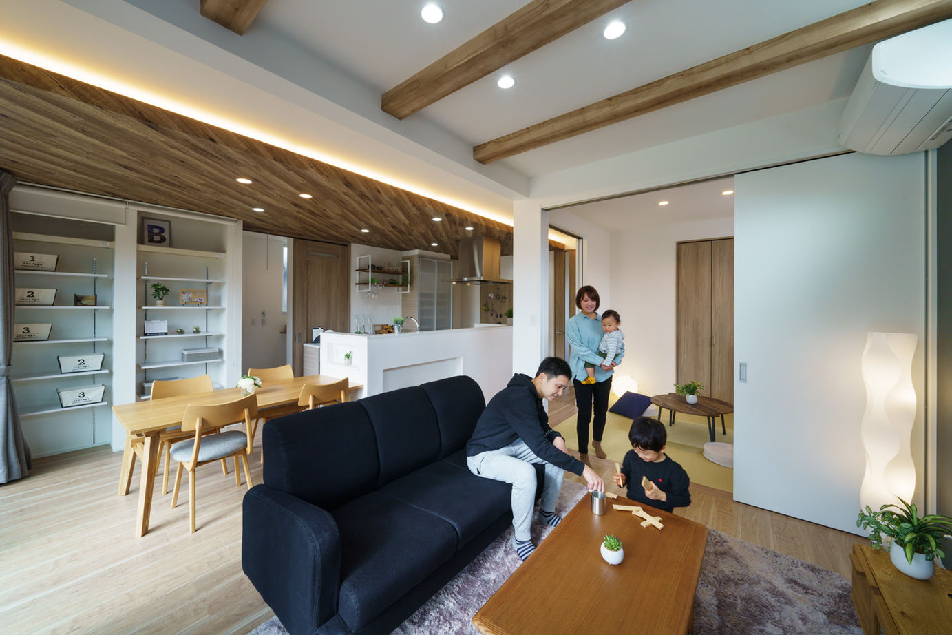 Yoshikawa architecture/吉川建築 【2000万円台/回遊動線◎/収納充実】暮らしやすさにこだわった明るい家の建築実例画像