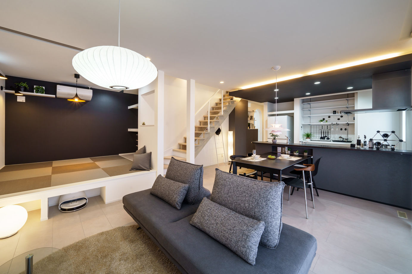 Yoshikawa architecture/吉川建築 【2000万円台/ヌック/収納充実】リビング階段、小上がりの畳みスペースで家族の時間を大切にする家の建築実例画像