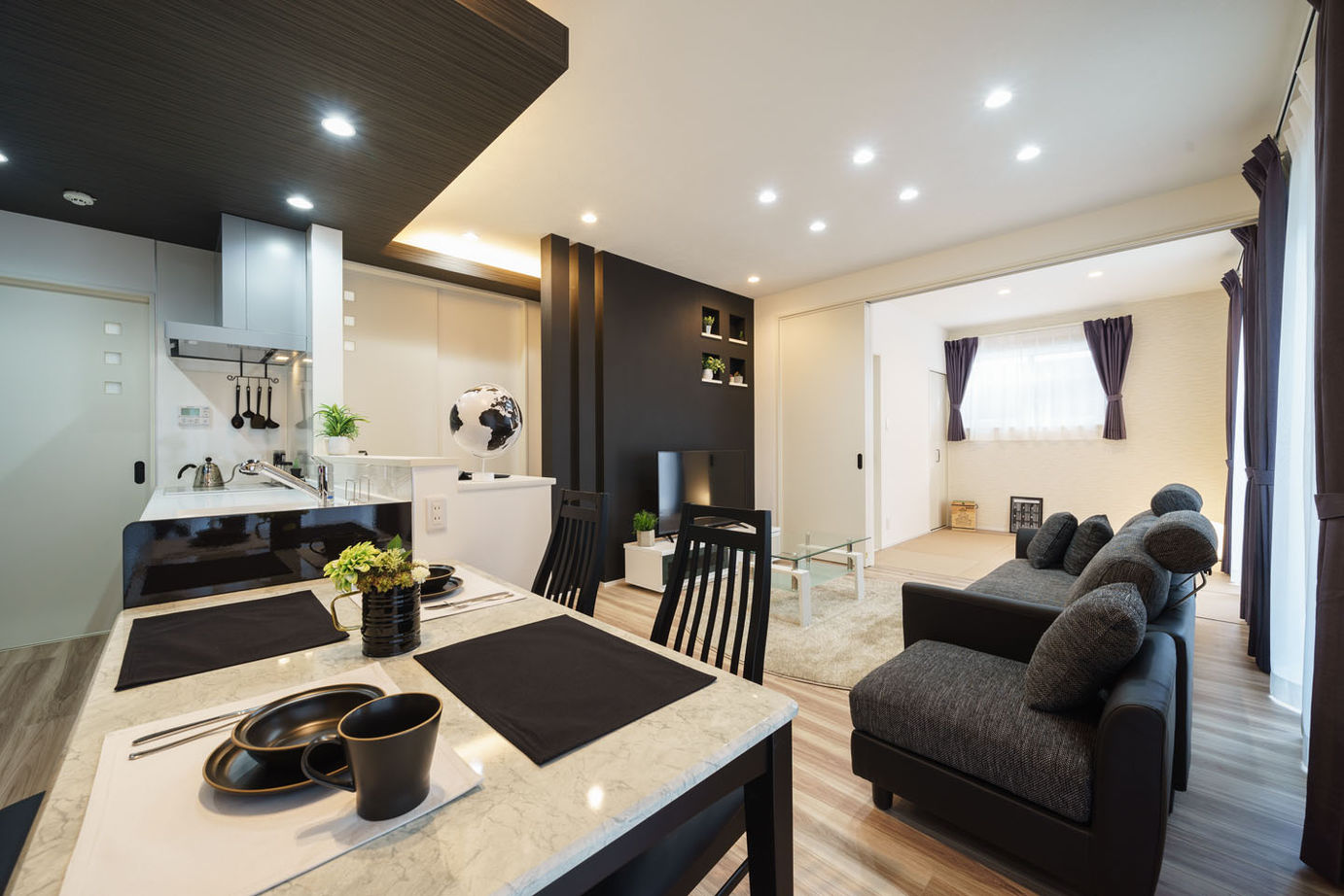 Yoshikawa architecture/吉川建築 【2000万円台/生活動線◎/収納充実】スタイリッシュモダンの家の建築実例画像2