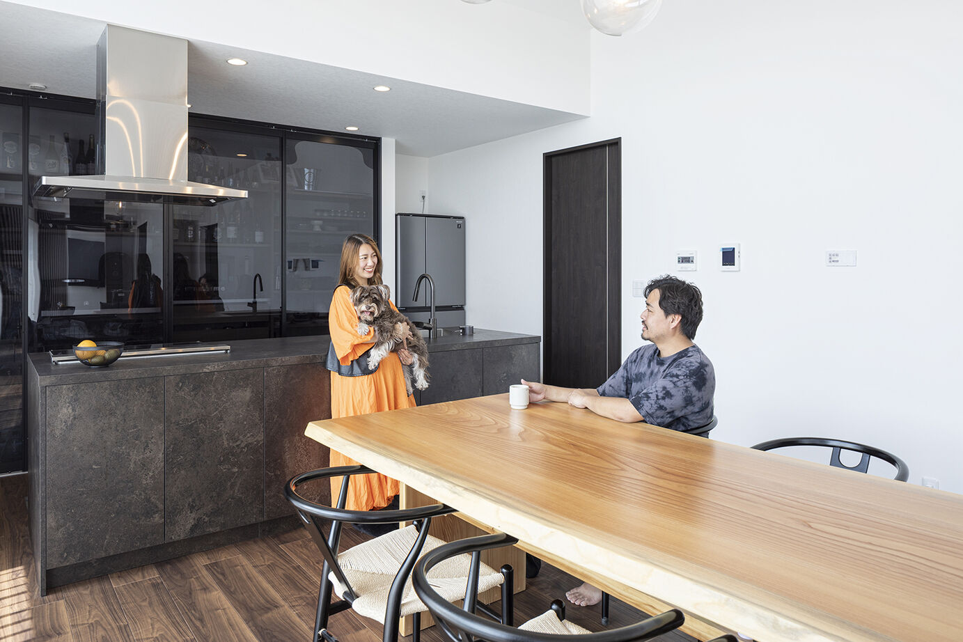 ヤマノ【埼玉県】 【平屋／ランドリースペース／間取図】多彩な素材が組み合わされたラグジュアリーな平屋の建築実例画像3