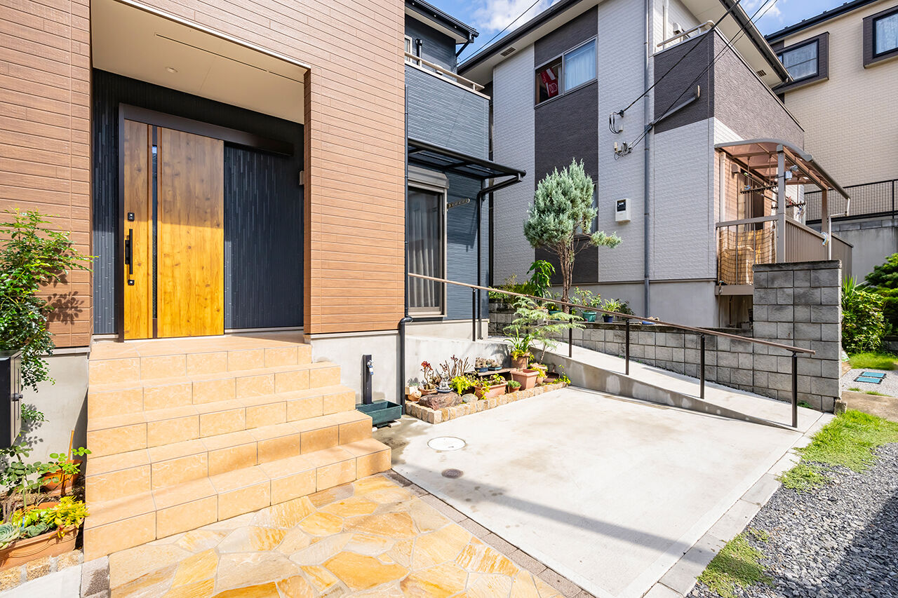 ヤマノ【埼玉県】 【二世帯住宅／収納充実／間取図】子世帯は広く伸びやかに、親世帯はバリアフリーを実現した二世帯住宅の建築実例画像9