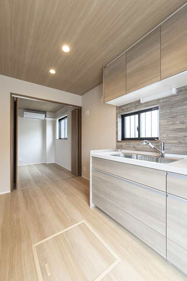 ヤマノ【埼玉県】 【2000万円台／狭小／３階建て／間取図】安心・快適な暮らしを叶える狭小地3階建ての住まいの建築実例画像3