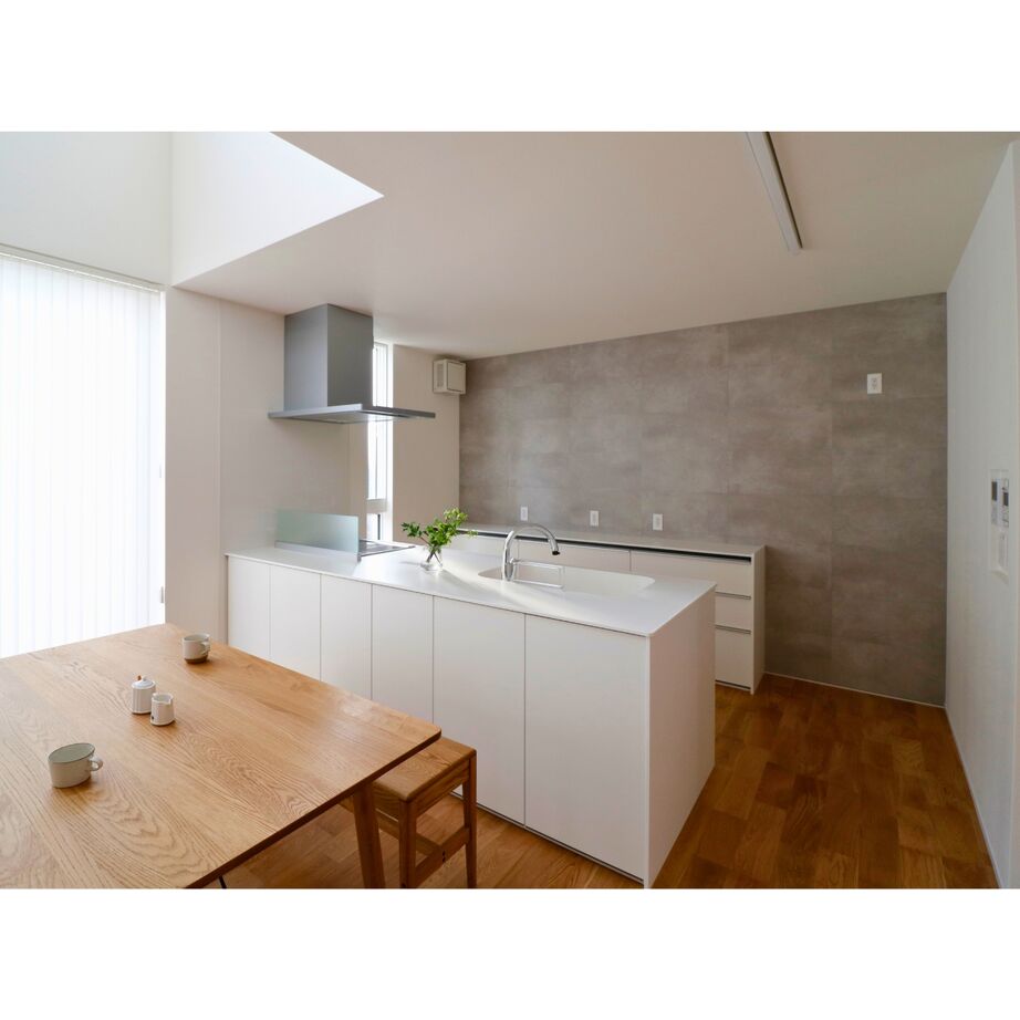 CLAVIS 【2000万円台／間取り図あり／約32坪の家】ブラック×金属サイディング／吹き抜けとお庭のあるモダンなお家の建築実例画像6