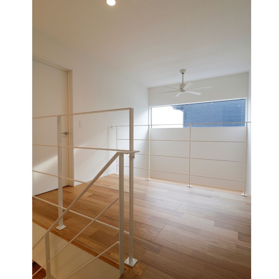 CLAVIS 【2000万円台／間取り図あり／約32坪の家】ブラック×金属サイディング／吹き抜けとお庭のあるモダンなお家の建築実例画像8