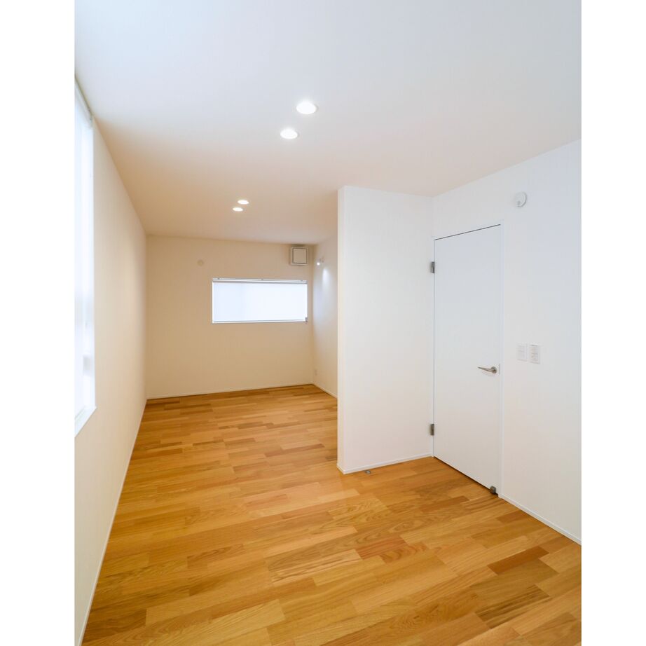 CLAVIS 【2000万円台／間取り図あり／約32坪の家】ブラック×金属サイディング／吹き抜けとお庭のあるモダンなお家の建築実例画像10