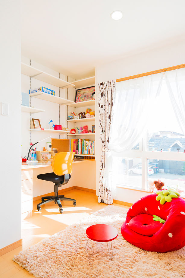 タスク（ユニバーサルホーム半田店） 【半田市｜間取り図有｜吹抜けリビング｜小屋裏収納｜2000万円台】開放感ある間取りに冴え渡る曲線美の建築実例画像9