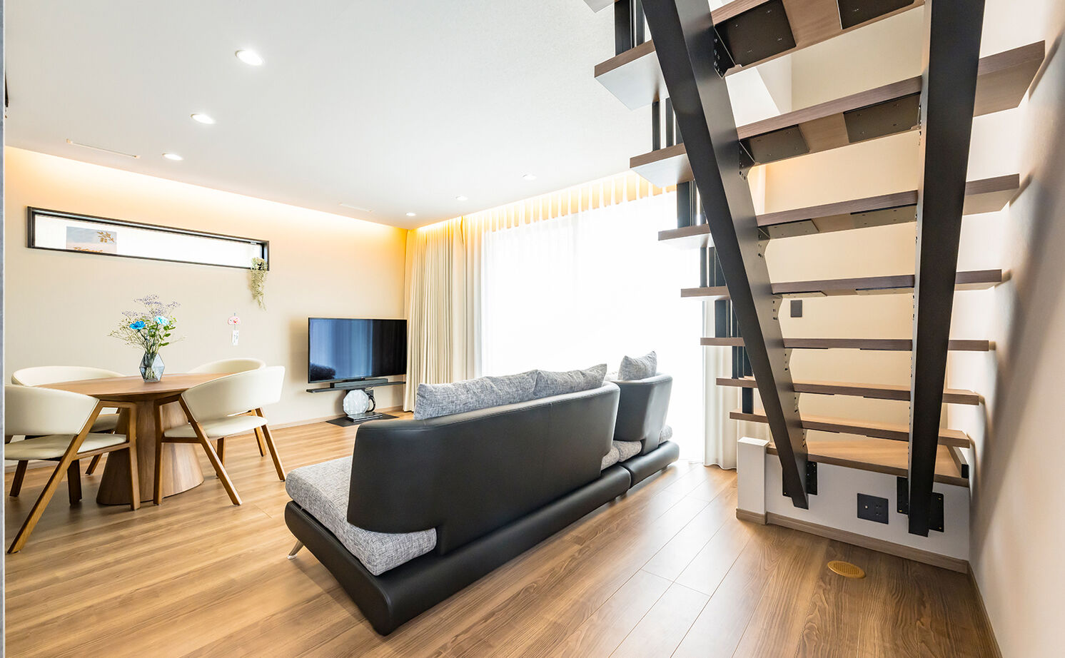 安田建設【オーガニックハウス】 【全館空調／31.1坪／オーガニックハウス】デザインと性能で選んだ家を細部までこだわって自分たちらしくの建築実例画像4