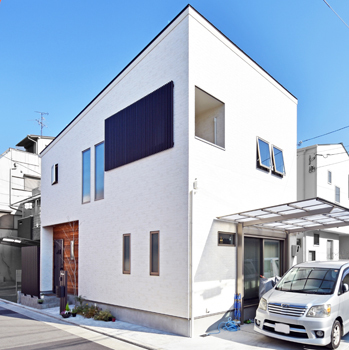 シーキューブ 《八尾市：1500～2000万円》無垢の木でキッチンを可愛く。26坪の土地で叶えた理想の空間の建築実例画像2