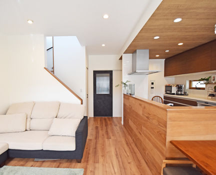 シーキューブ 《八尾市：1500～2000万円》無垢の木でキッチンを可愛く。26坪の土地で叶えた理想の空間の建築実例画像5