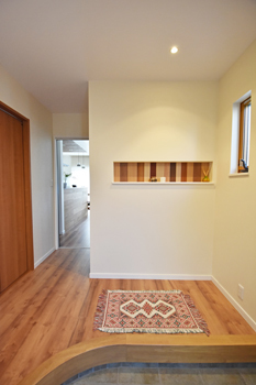 シーキューブ 《八尾市：1500～2000万円》無垢の木でキッチンを可愛く。26坪の土地で叶えた理想の空間の建築実例画像8