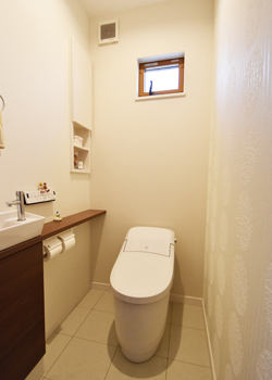 シーキューブ 《八尾市：1500～2000万円》無垢の木でキッチンを可愛く。26坪の土地で叶えた理想の空間の建築実例画像9