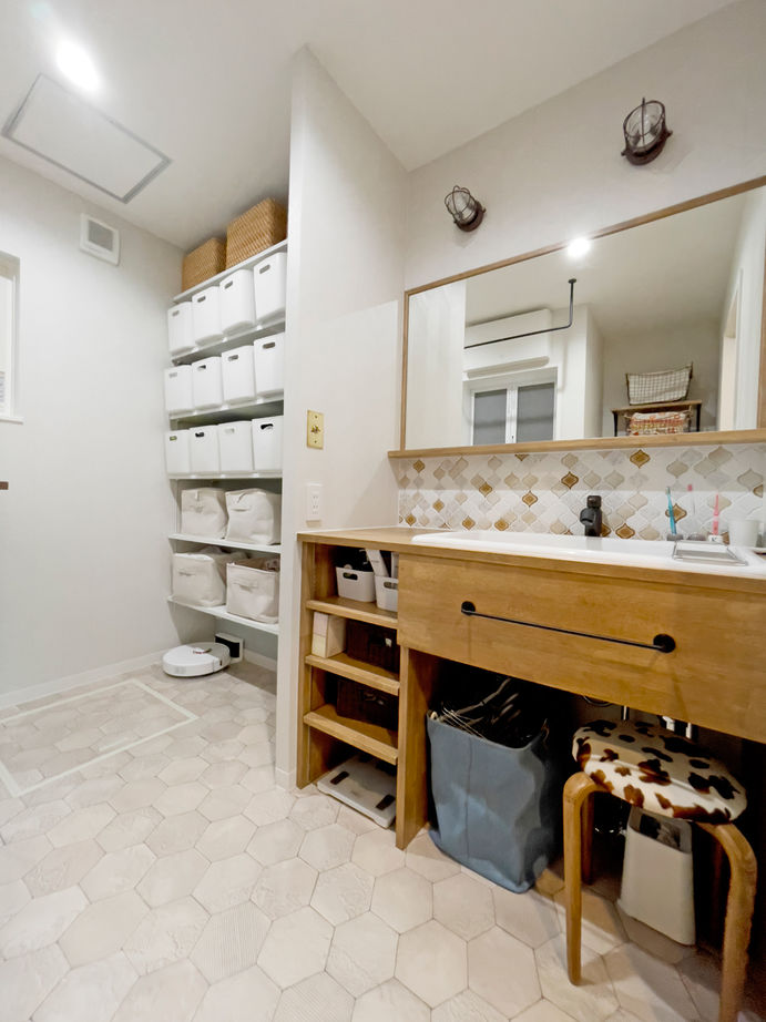 シーキューブ 【1000万円台/20坪台】勾配天井と吹抜けのある大空間リビングが気持ちいい『平屋の家』の建築実例画像6