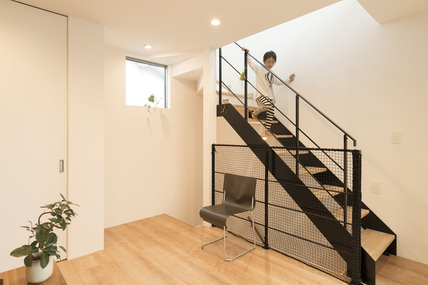 シーキューブ 《八尾市：1500～2000万円台》敷地約19坪で叶えた大空間に木と緑が映える家の建築実例画像5