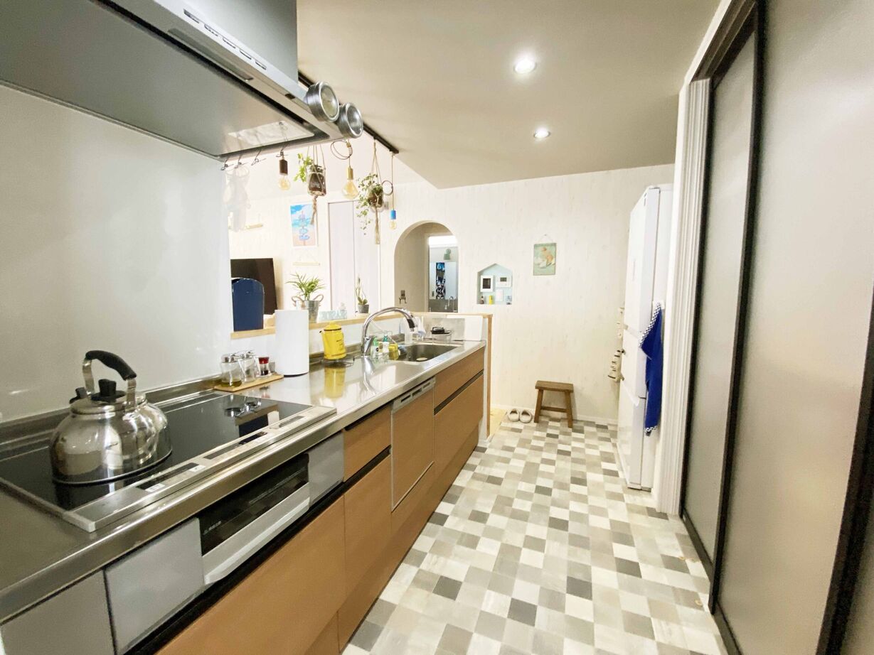 シーキューブ 【羽曳野市／約26坪の平屋／４LDK】ラクラク家事動線。ウッドデッキのある西海岸風の平屋の建築実例画像6