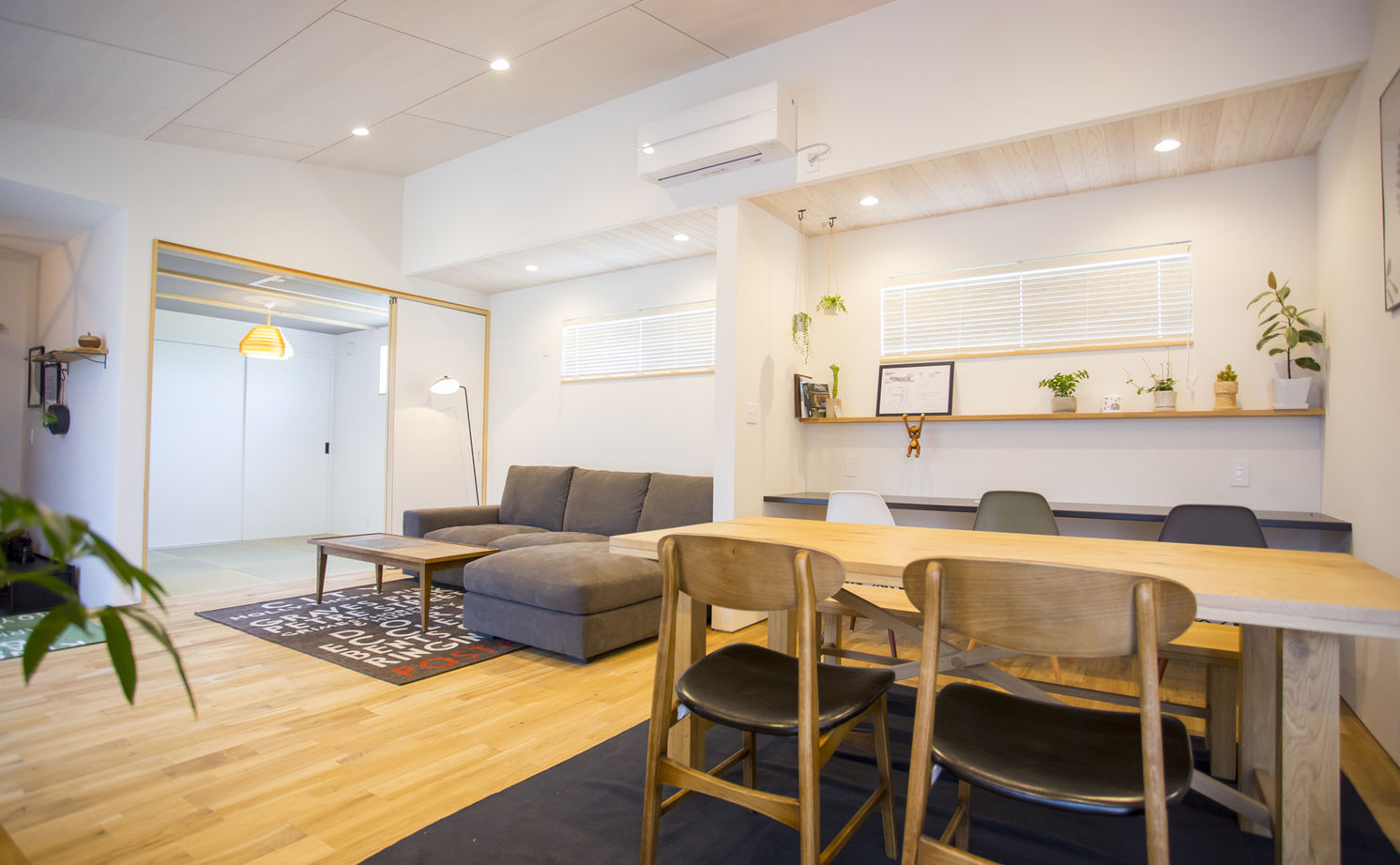 テクノホーム 【間取り図有】視線を気にせずのんびり過ごす『幸せな家族時間』。コの字を描いた「平屋」の住まいの建築実例画像5