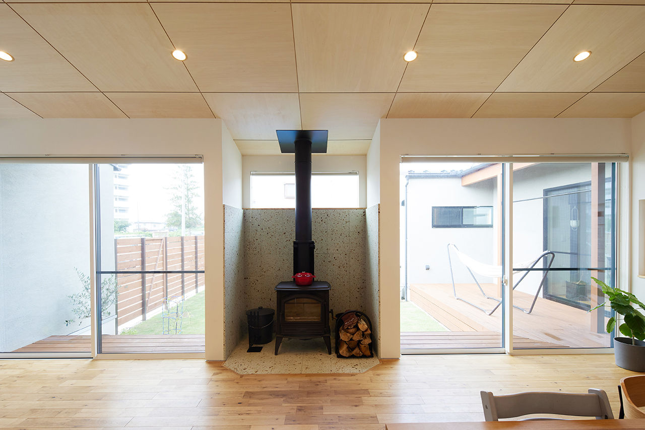 テクノホーム 【平屋/2000万円台/間取り図有】大きな中庭と薪ストーブがシンボルの、設計士と共に建てた家の建築実例画像4